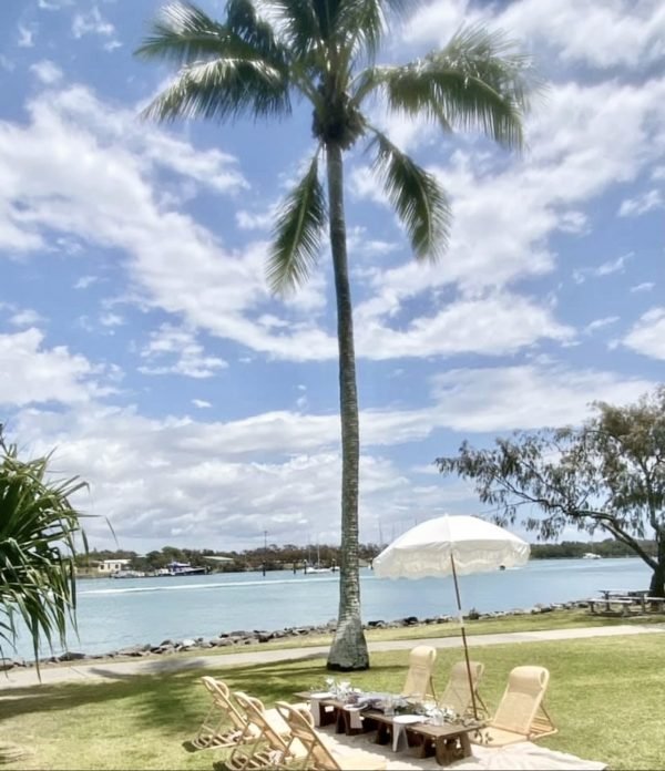 'Reclining Cane Chair' Picnic - Image 2
